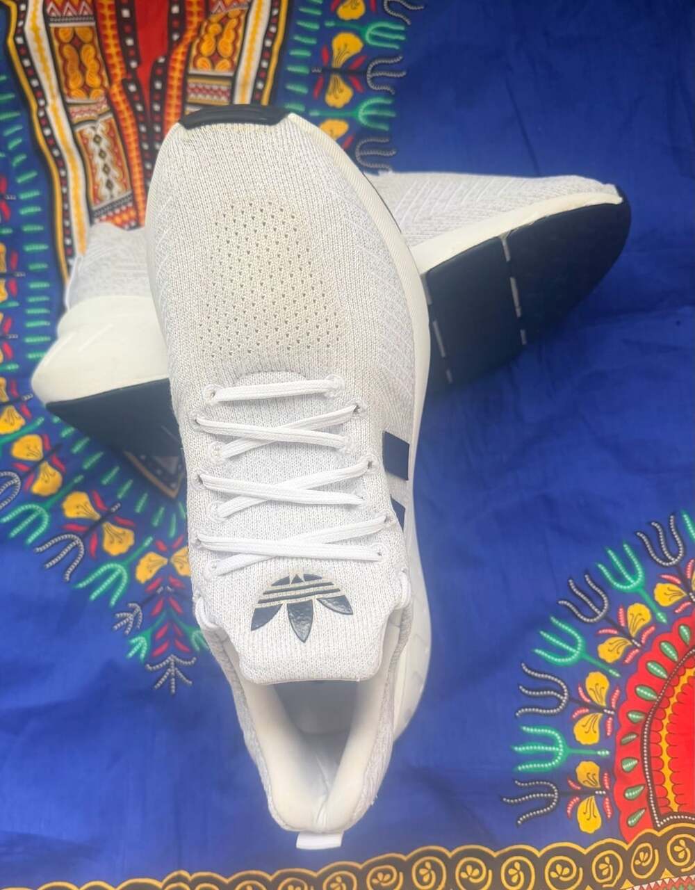 Adidas Swift Run 22 White Black Running Shoes